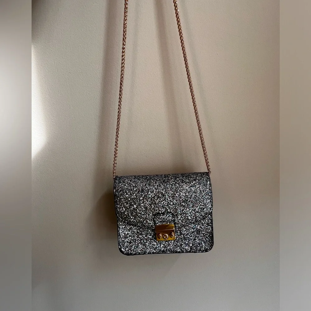 French Connection Glitter Bag with Gold chain Never used. - Picture 7 of 10